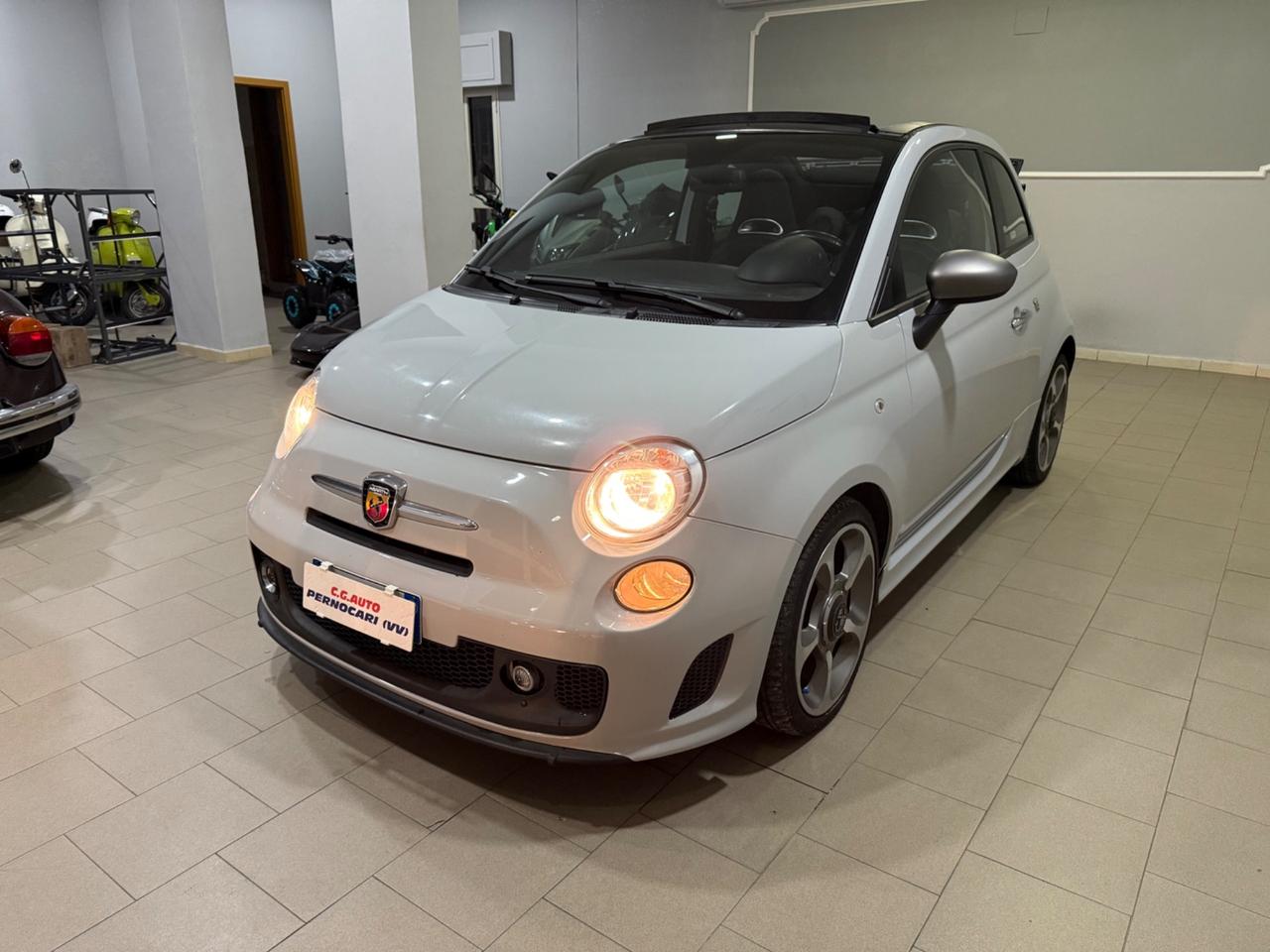 Abarth 500 C 1.4 Turbo T-Jet Custom