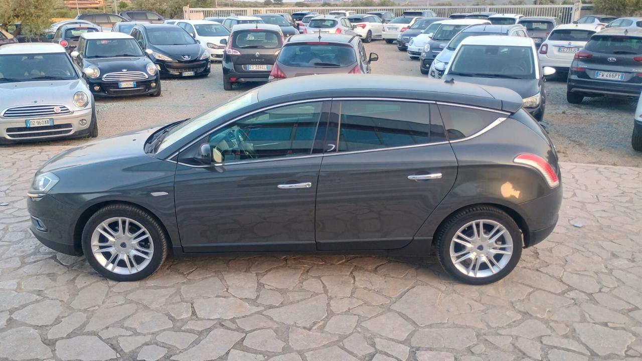 Lancia Delta 1.4 T-Jet 120 CV Platino Ecochic GPL
