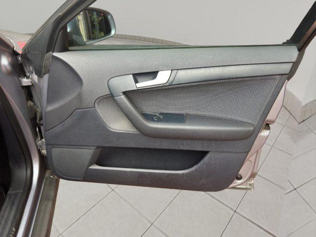 AUDI A3 1.6 16V FSI Attraction