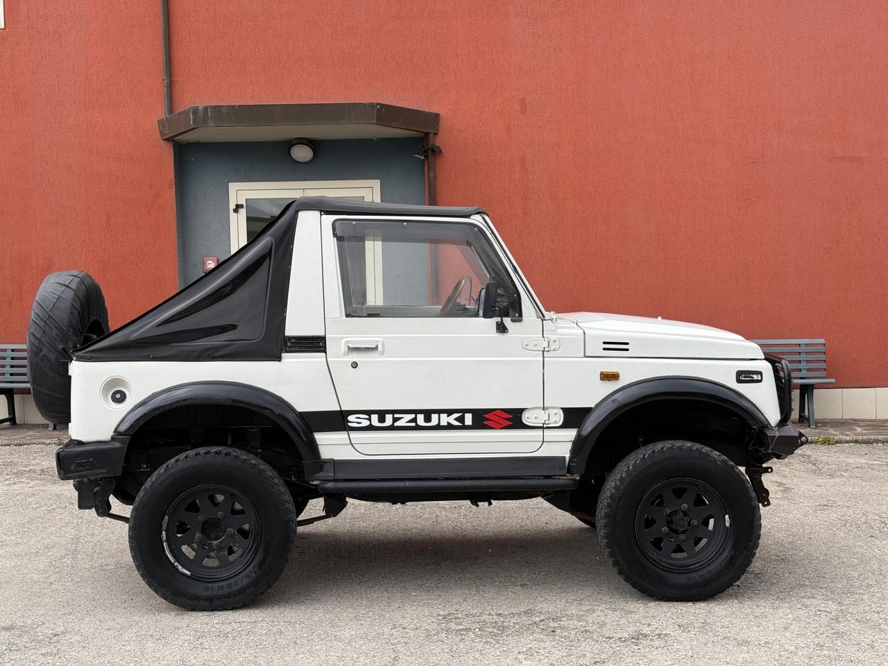 Suzuki SJ 413 SJ413 Cabriolet De Luxe