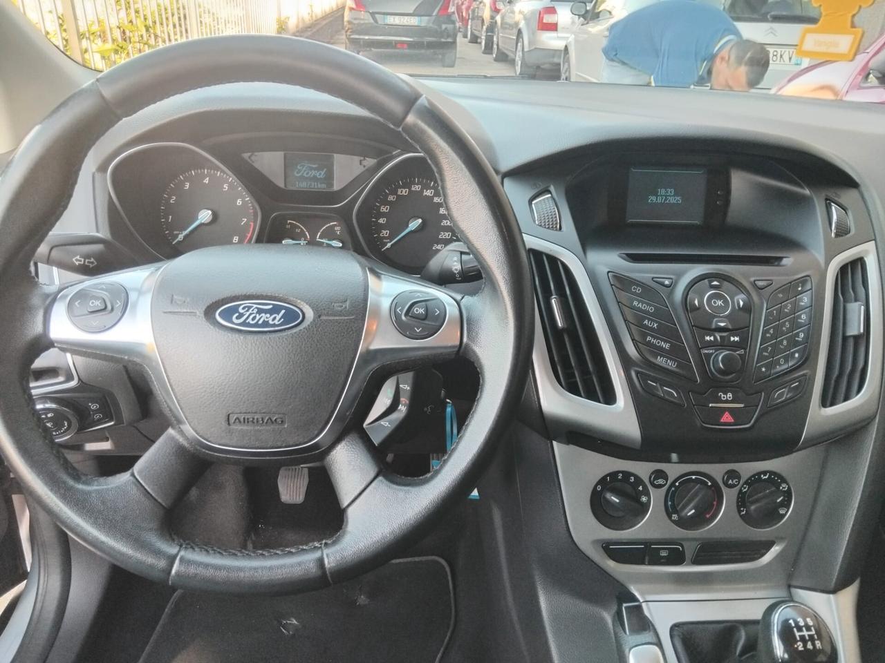 Ford Focus 1.6 benzina