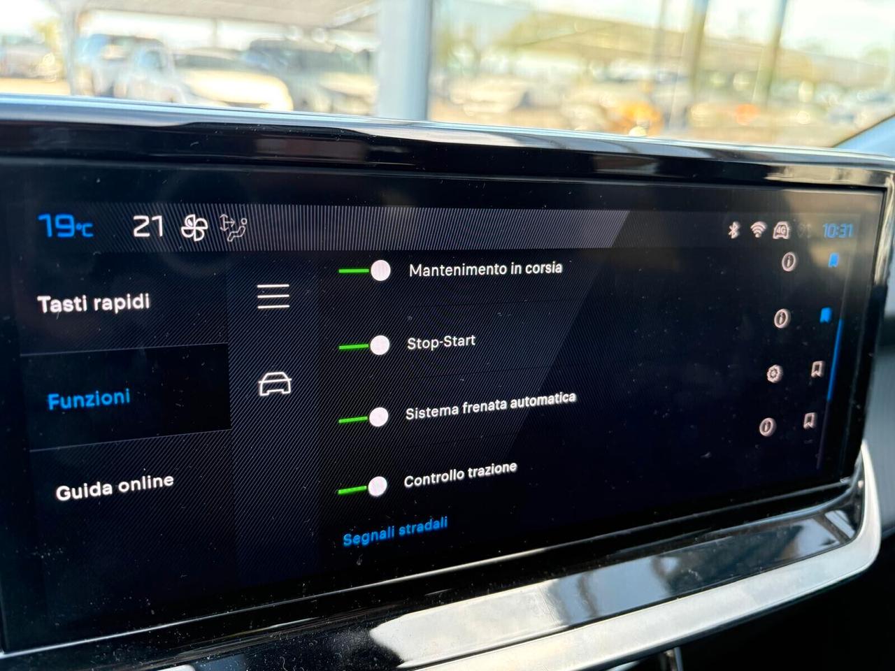 Peugeot 208 ALLURE Hybrid 110 e-DCS6 SPOTICAR