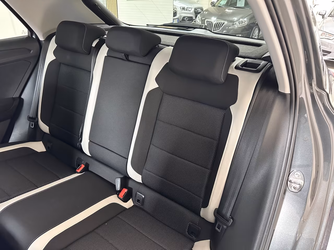 Volkswagen T-Roc 2.0 TDI 150cv DSG 4MOTION - UNICO PROP-