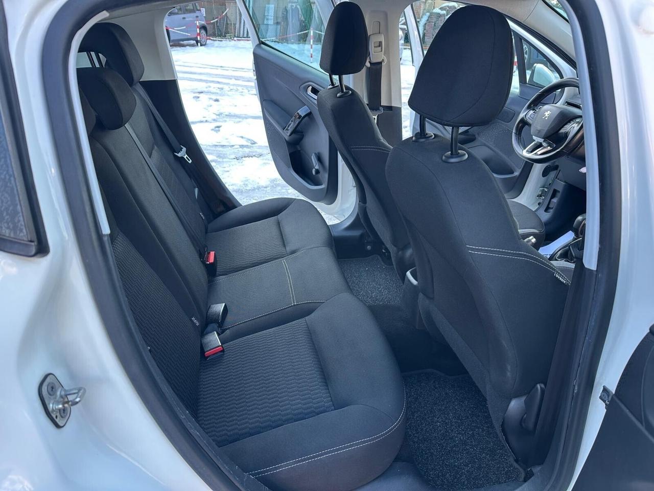 Peugeot 208 BlueHDi 100 5 porte Allure