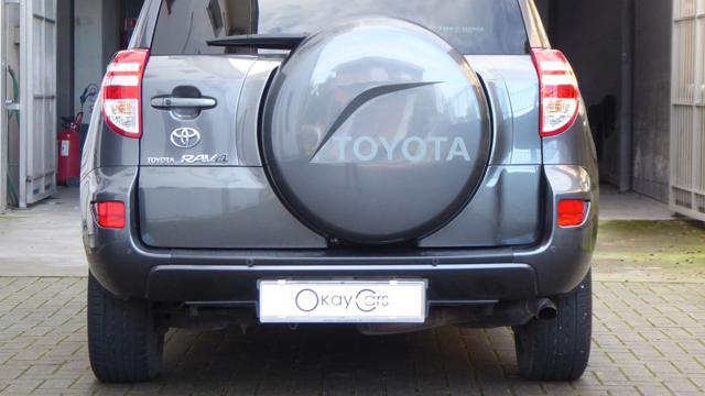 TOYOTA RAV 4 2.2 D-4D 150 CV DPF Luxury