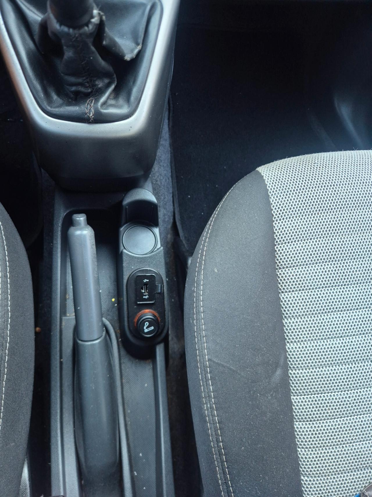 Fiat Qubo 1.3 MJT 75 CV Trekking distribuzione nuova