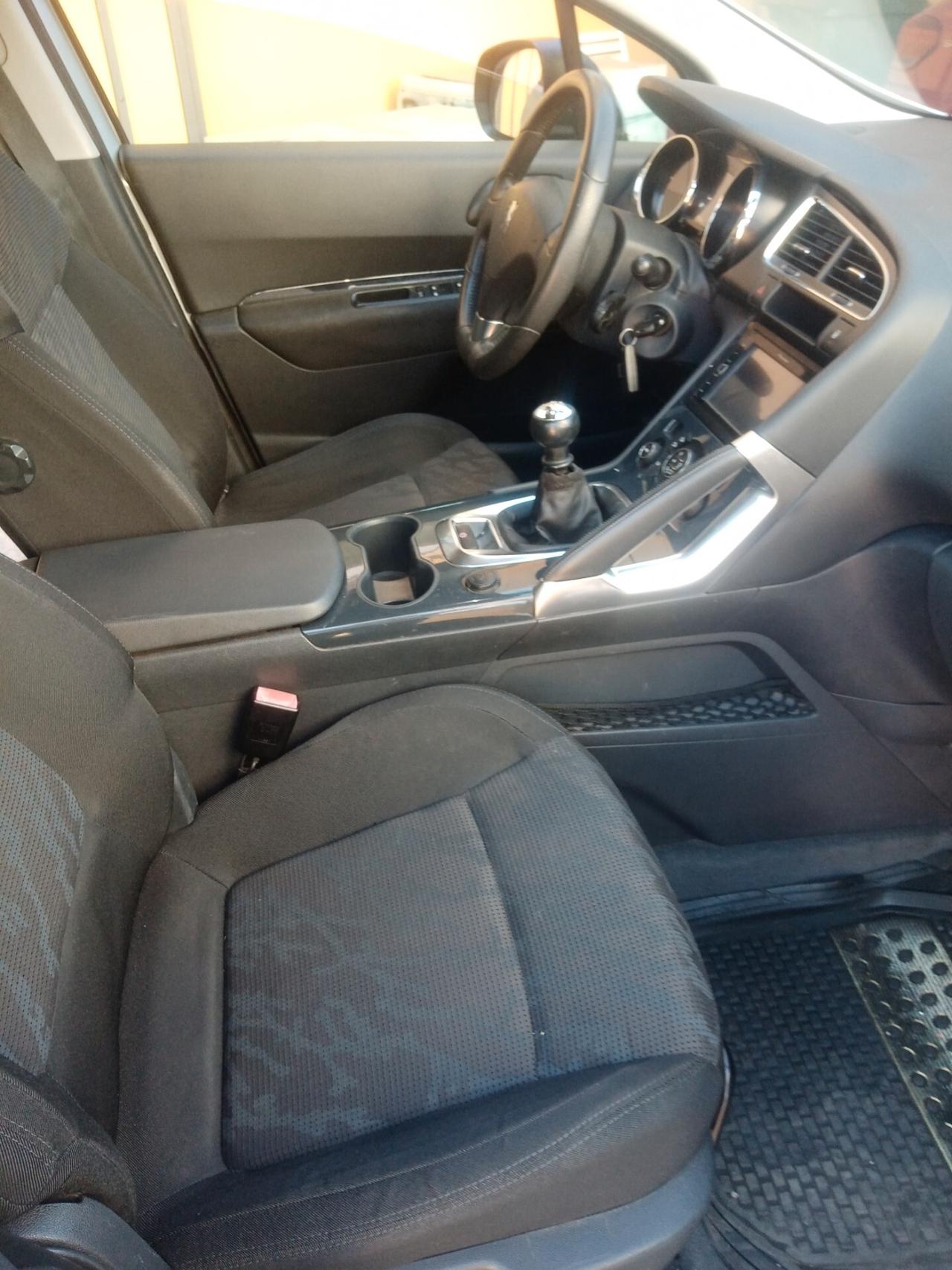 Peugeot 3008 1.6 HDi 110CV Business
