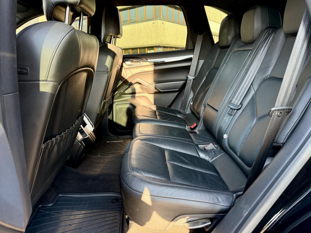 Porsche Cayenne 3.0 Diesel 2012 21”