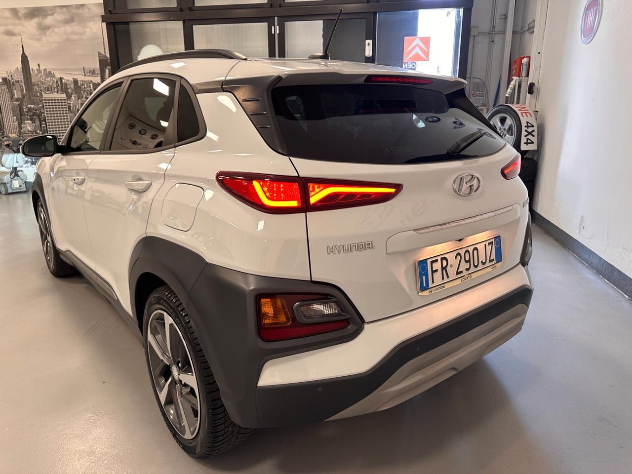 HYUNDAI KONA 1.0 T-GDI XPOSSIBLE