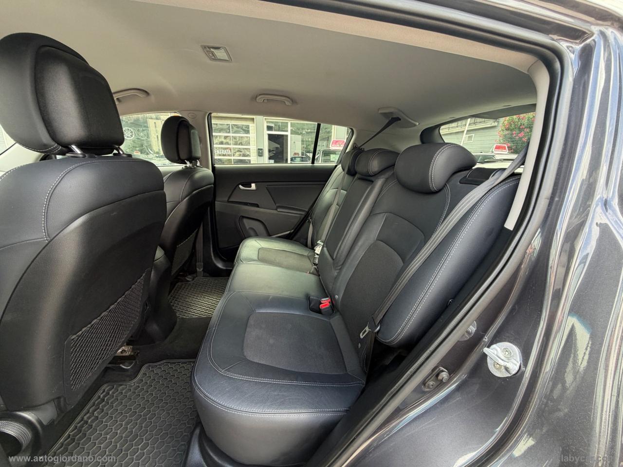 KIA Sportage 2.0 CRDI AWD REBEL GANCIO TRAINO - 4X4