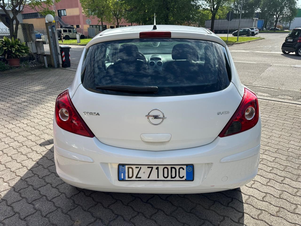 Opel Corsa 1.2 80CV 3 porte GPL-TECH Enjoy