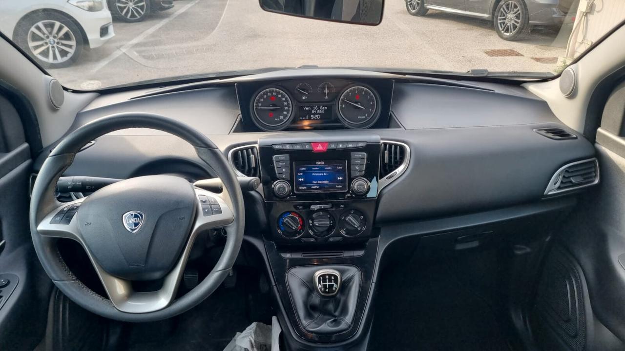 Lancia Ypsilon 1.2 69 CV 5 porte GPL Ecochic Monogram