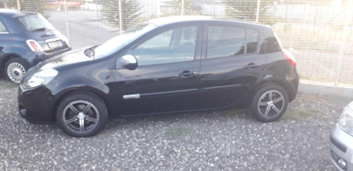RENAULT - Clio - 1.2 5p. Dynamique