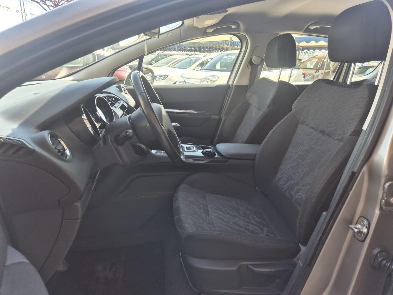 Peugeot 3008 1.6 HDi 110CV Tecno