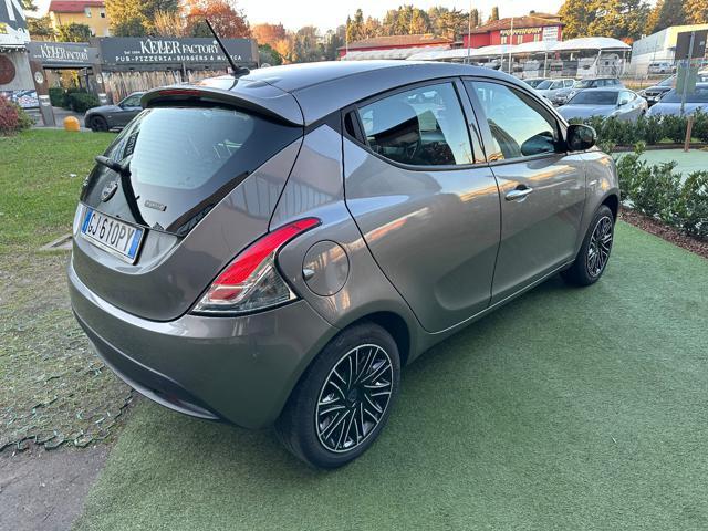 LANCIA Ypsilon 1.0 70CV Hybrid Silver 49000KM OK NEOPATENTATI