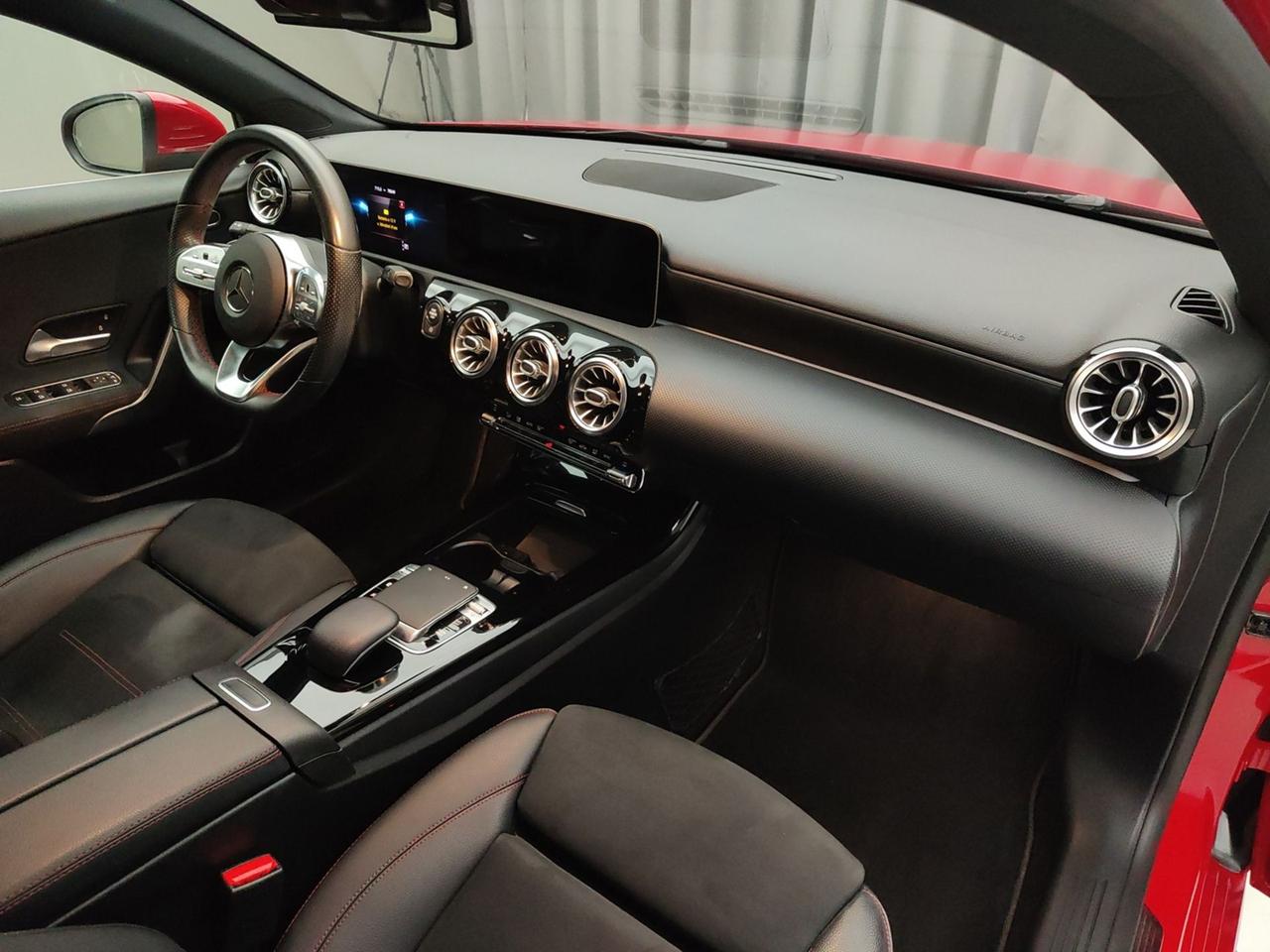 MERCEDES Classe A - W177 2018 A 180 D 116CV AMG LINE PREMIUM AUTO