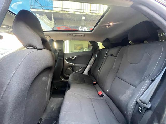 VOLVO V40 D2 Inscription