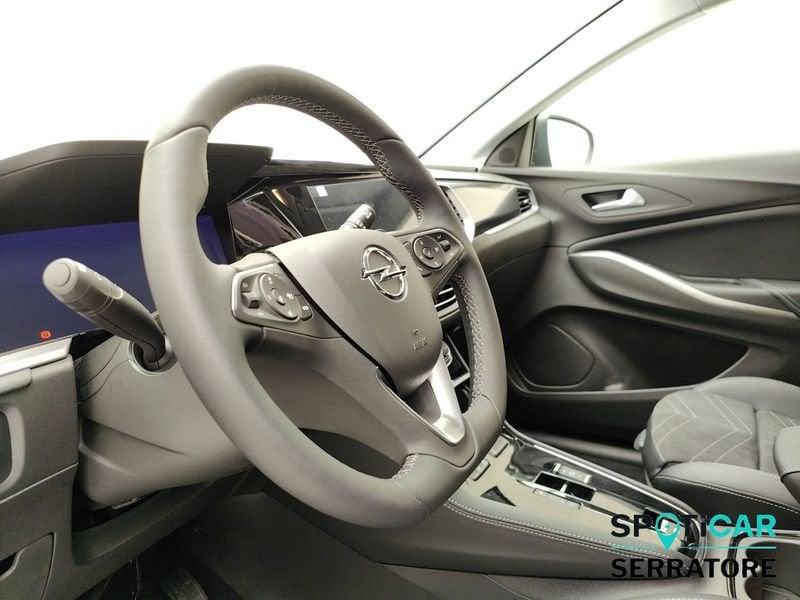 Opel Grandland ULTIMATE HYBRID 136 HP