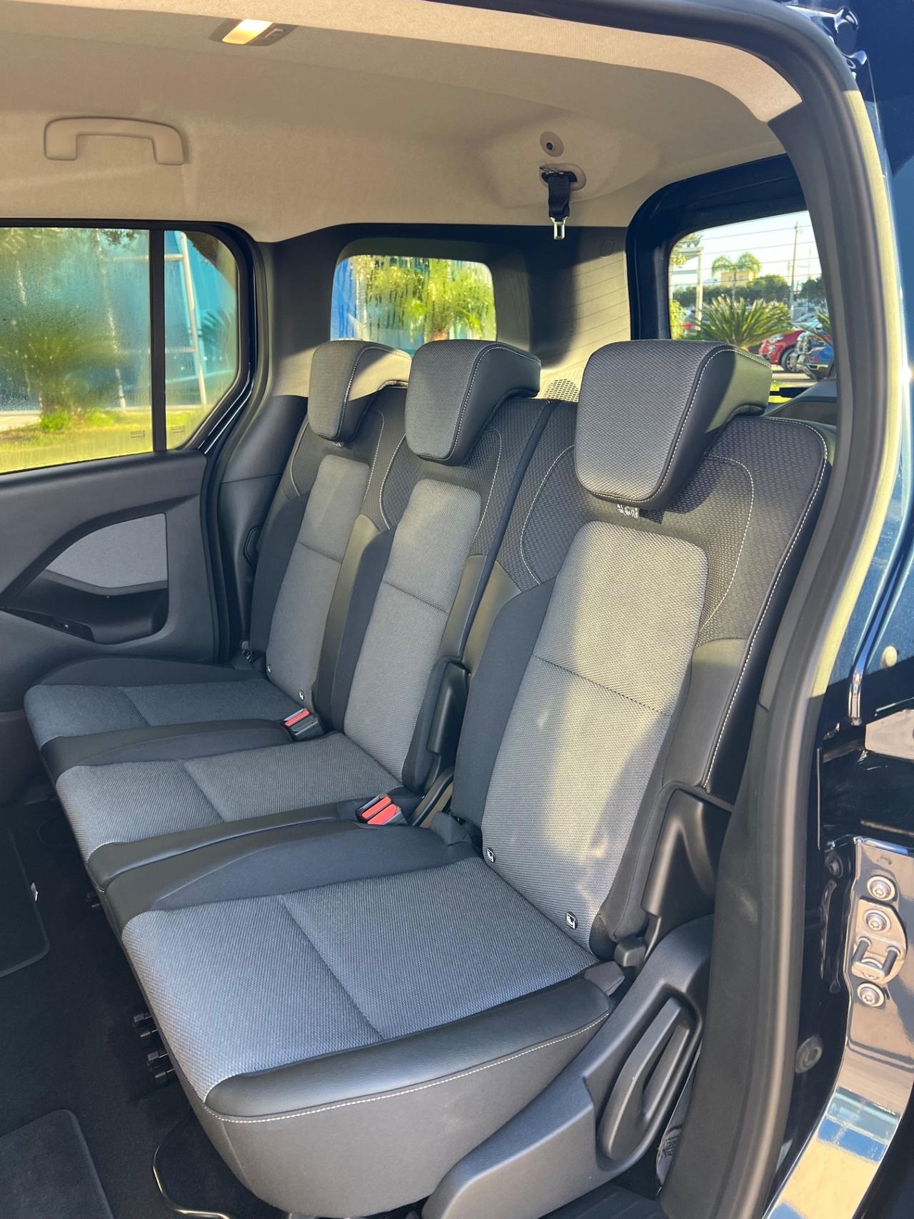 Renault Kangoo E-Tech Techno possibilità noleggio no scoring