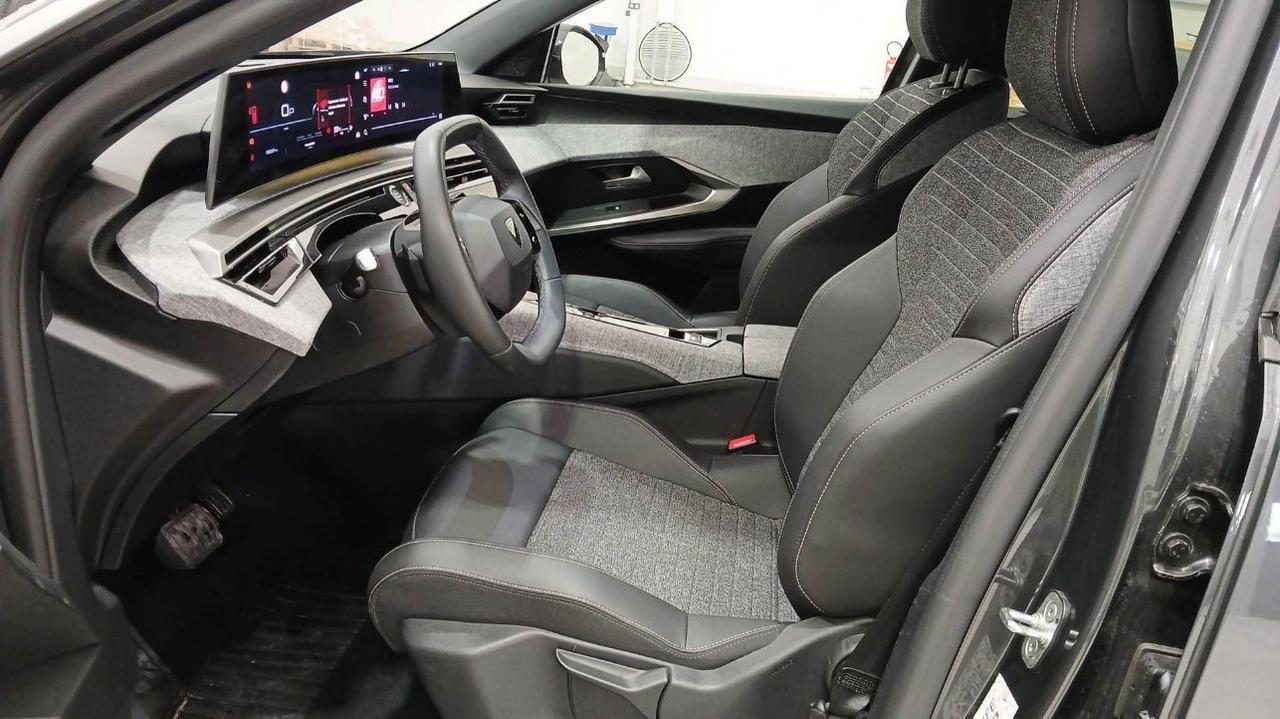 Peugeot 5008 1.2 hybrid Allure 145cv 7p.ti e-dcs6 IN PROMO
