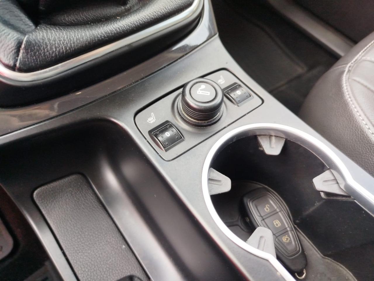 Ford Kuga 2.0 TDCI 140 CV 4WD Titanium