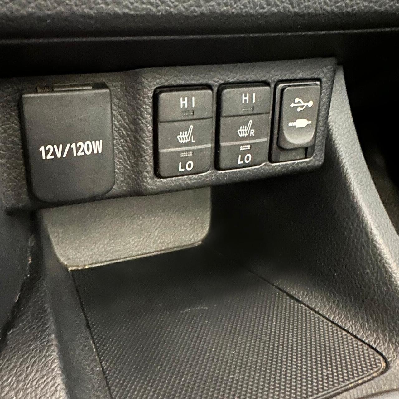 Toyota Auris 2.0 D-4D Lounge