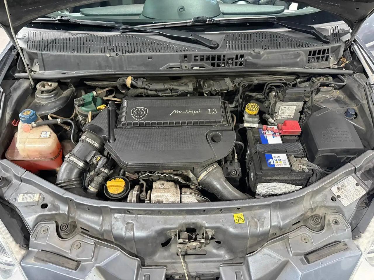 Lancia Ypsilon 1.3 mjt 16v Unyca
