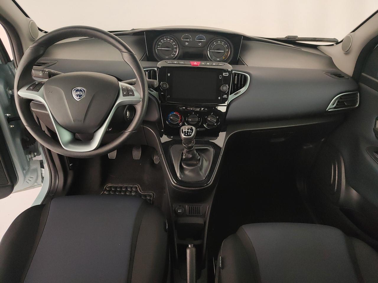 Lancia Ypsilon 1.0 FireFly 5 porte S&S Hybrid Platino