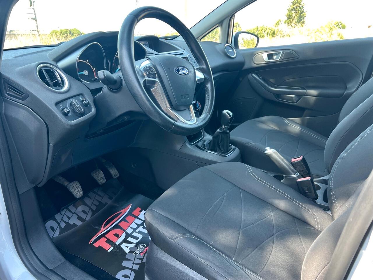 Ford Fiesta 1.5 tdci 75 cv ok neopatentati