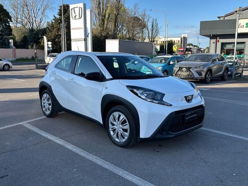 Toyota Aygo X 1.0B (72 CV) Active S-CVT