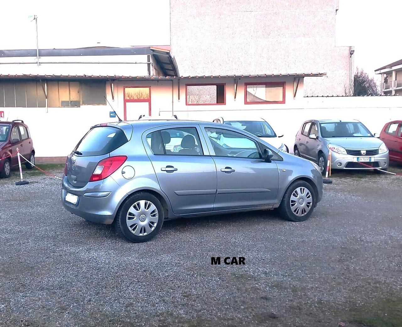 Opel Corsa 1.2 5 porte Cosmo