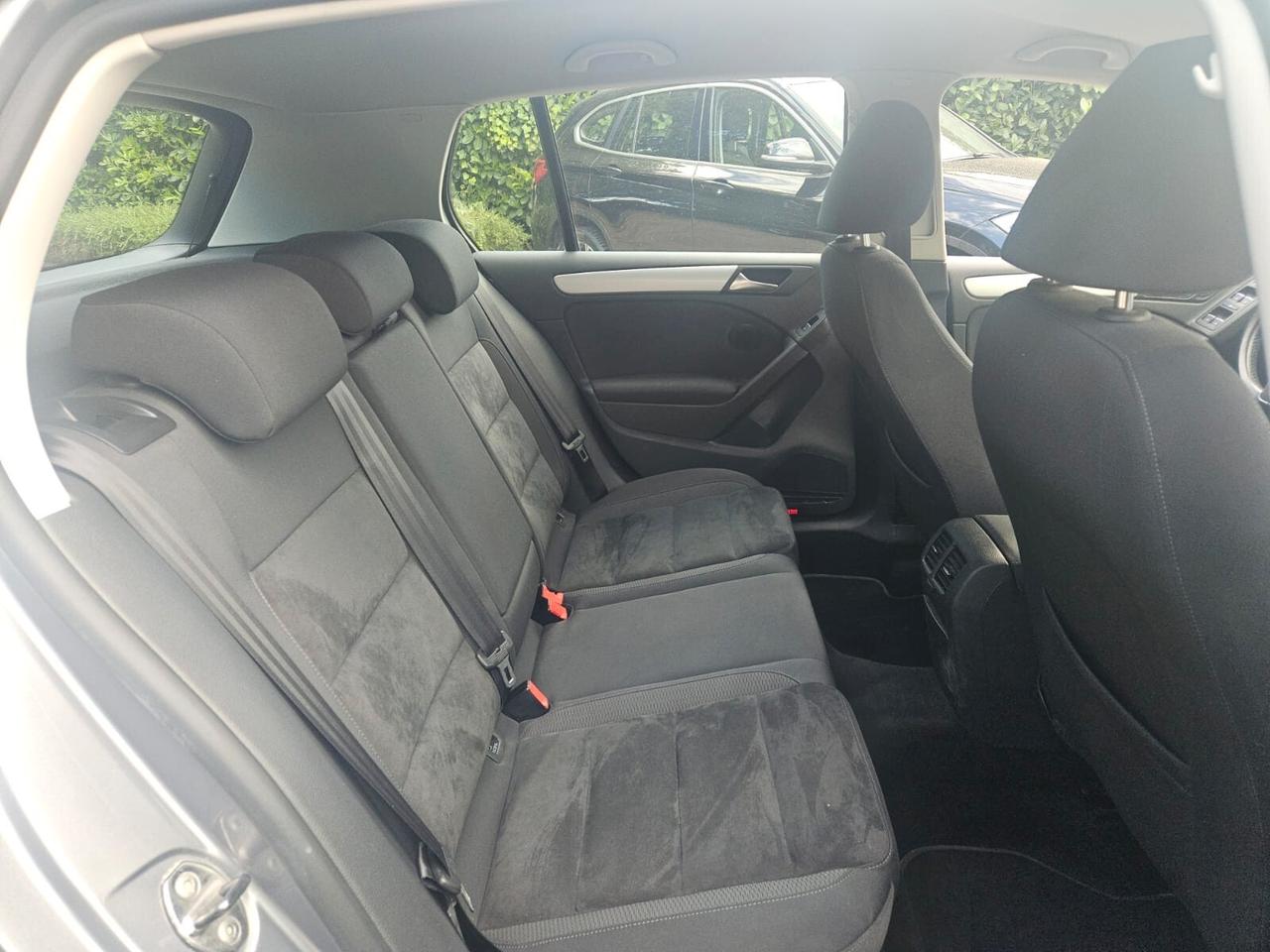 Volkswagen Golf 1.6 TDI DPF DSG 5p. Highline