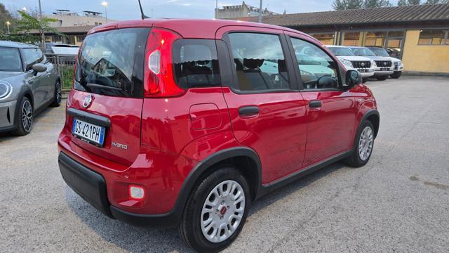 FIAT Panda 1.0 HYBRID S&S 70 CV SENSORI PARK RADIO TOUCH BT