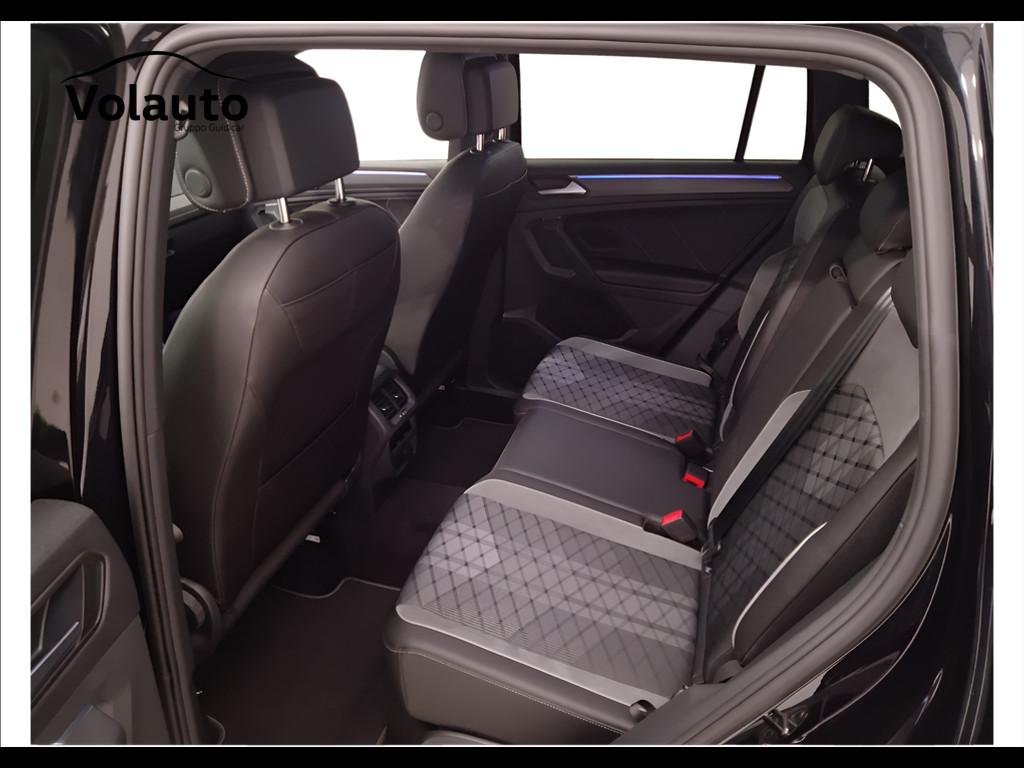 VOLKSWAGEN Tiguan II 2021 - Tiguan 2.0 tsi R-Line 4motion 190cv dsg