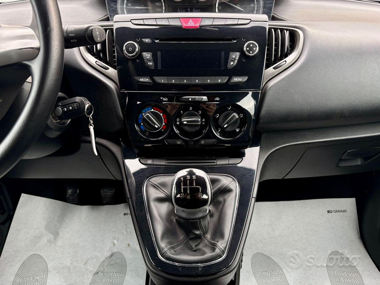 LANCIA Y 1.2 Benzina Platinum 5p (70cv)