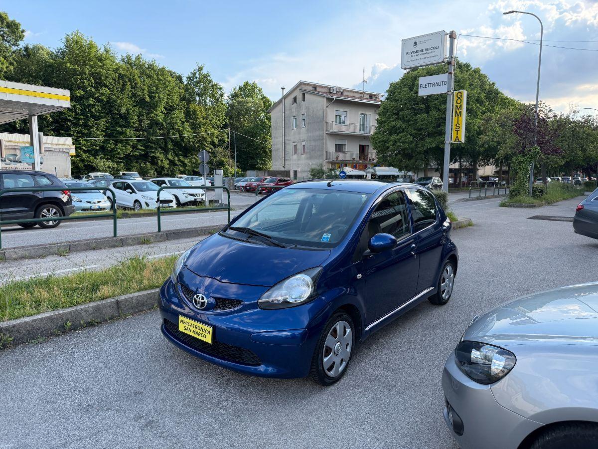 TOYOTA - Aygo - 12V VVT-i 5 porte Blue AUTOMATICA