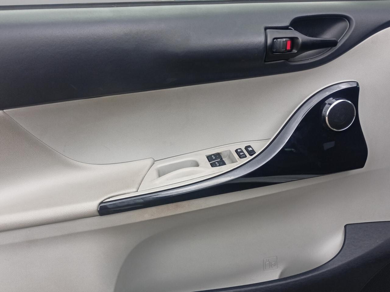 Toyota iQ 1.0 CVT Lounge