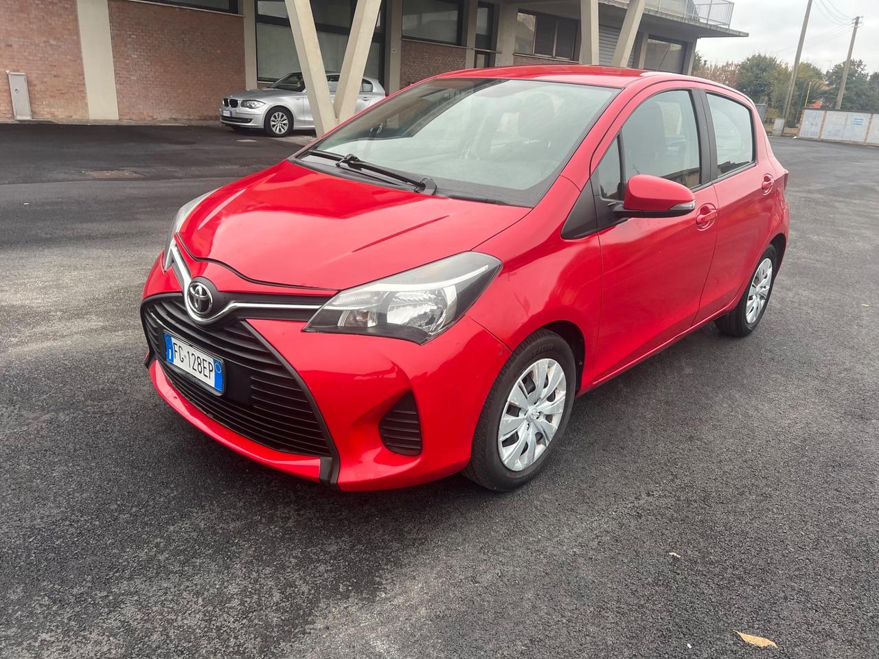 Toyota Yaris 1.0 5 porte Lounge