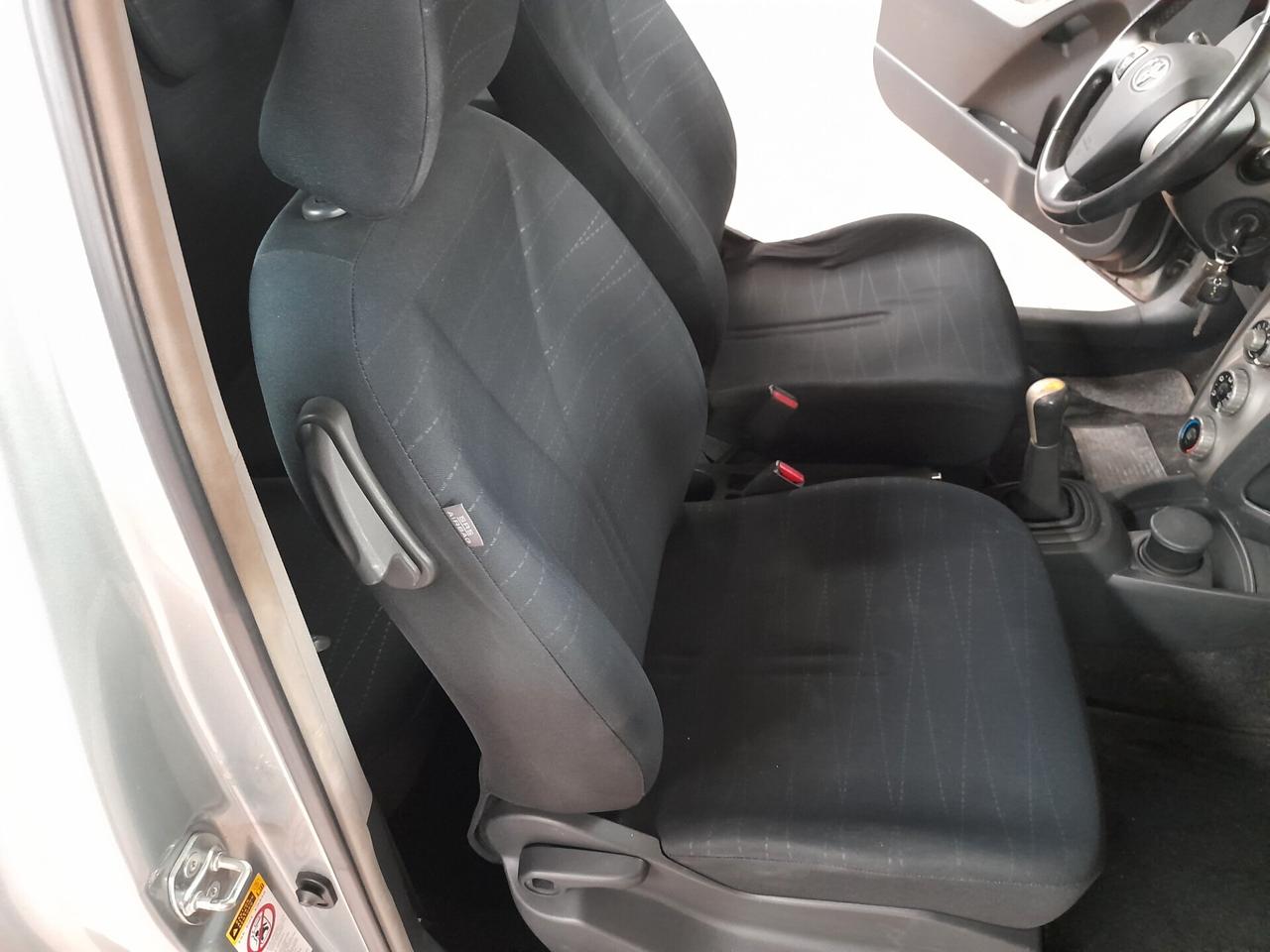 Toyota Yaris 1.3 3 porte Navi