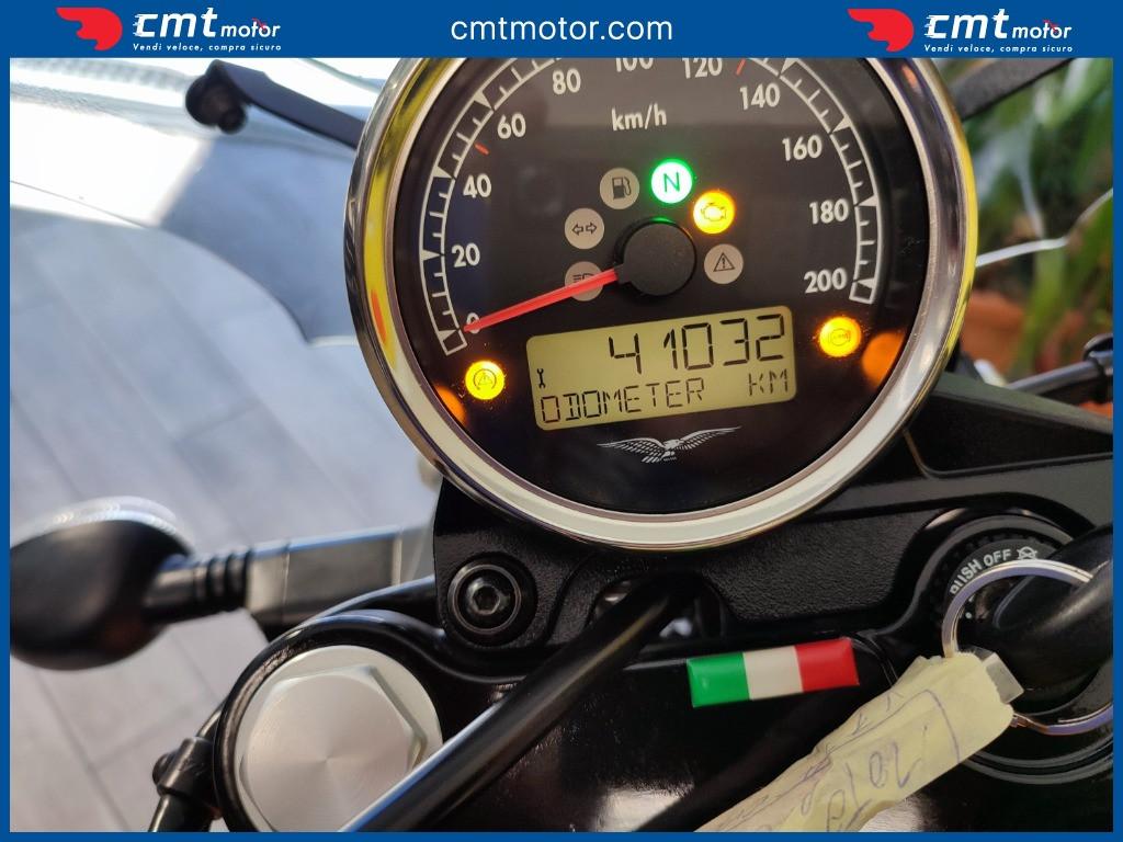 Moto Guzzi V7 - 2017