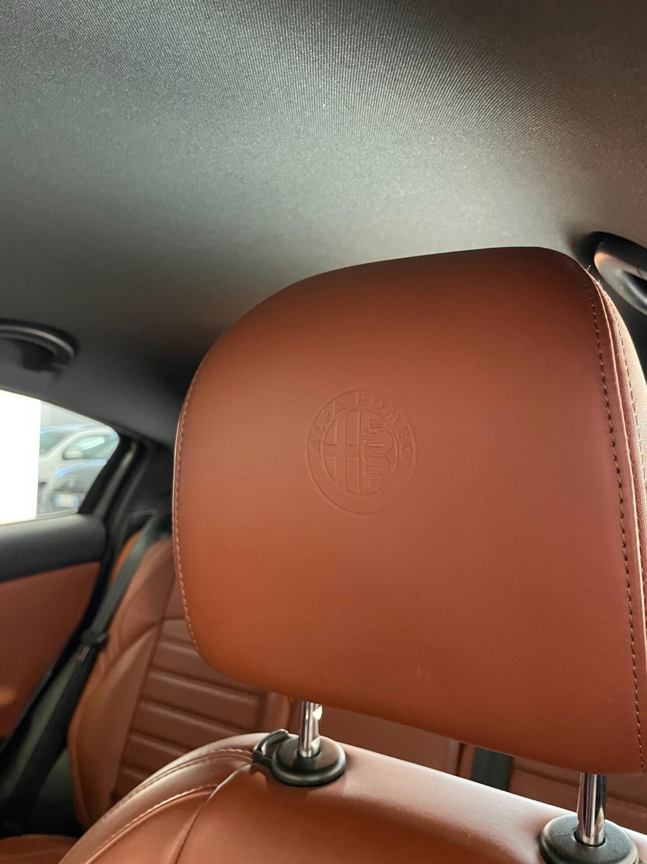 Alfa Romeo Giulietta 1.4 Turbo 120 CV Distinctive Pelle Full NEOPATENTATI !