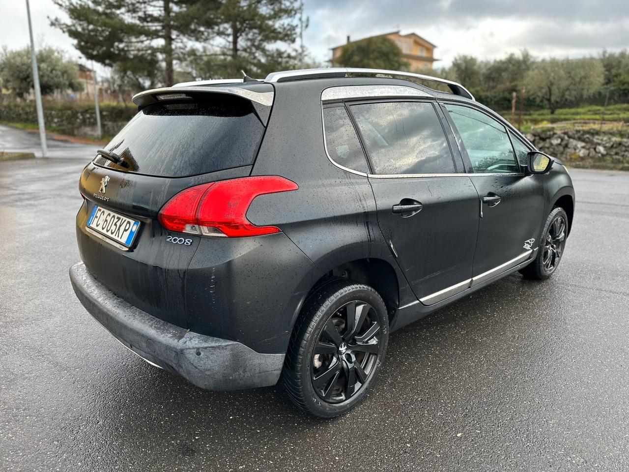 Peugeot 2008 1.2 Turbo benzina CV 130 Black Matt