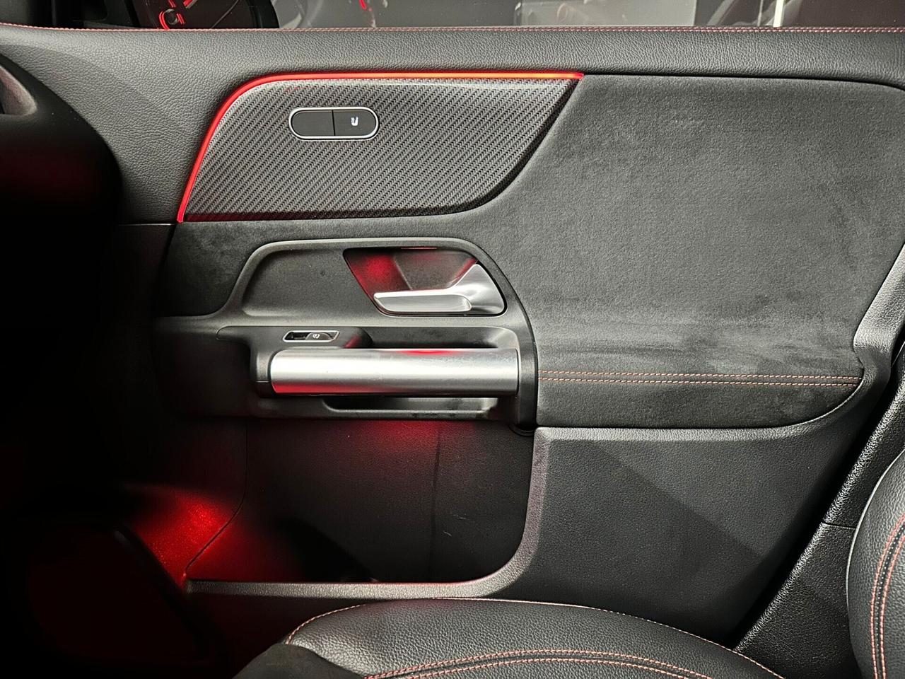 Mercedes GLA 220d 190 CV 4Matic Night Edition 2024