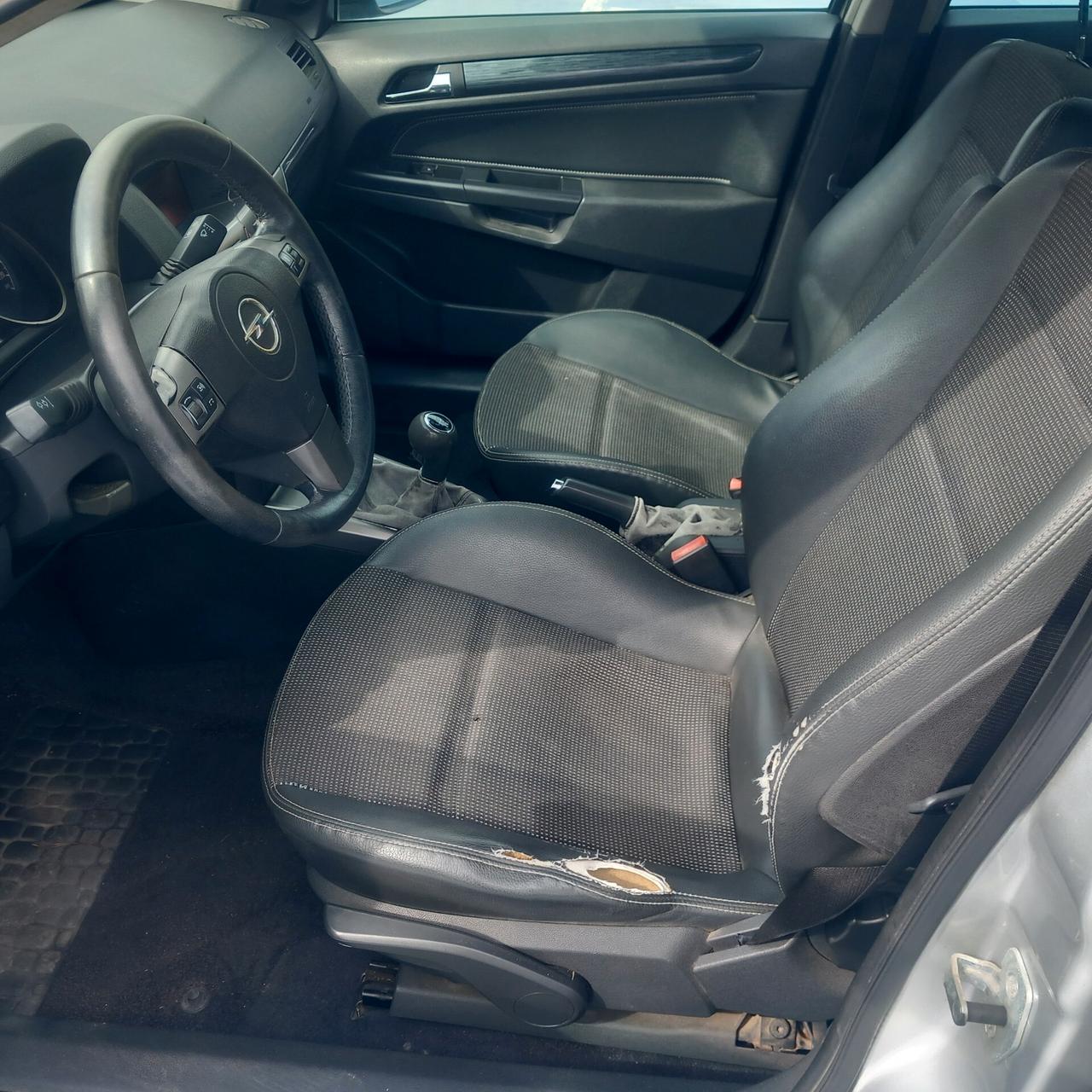 Opel Astra 1.9 CDTI 120CV