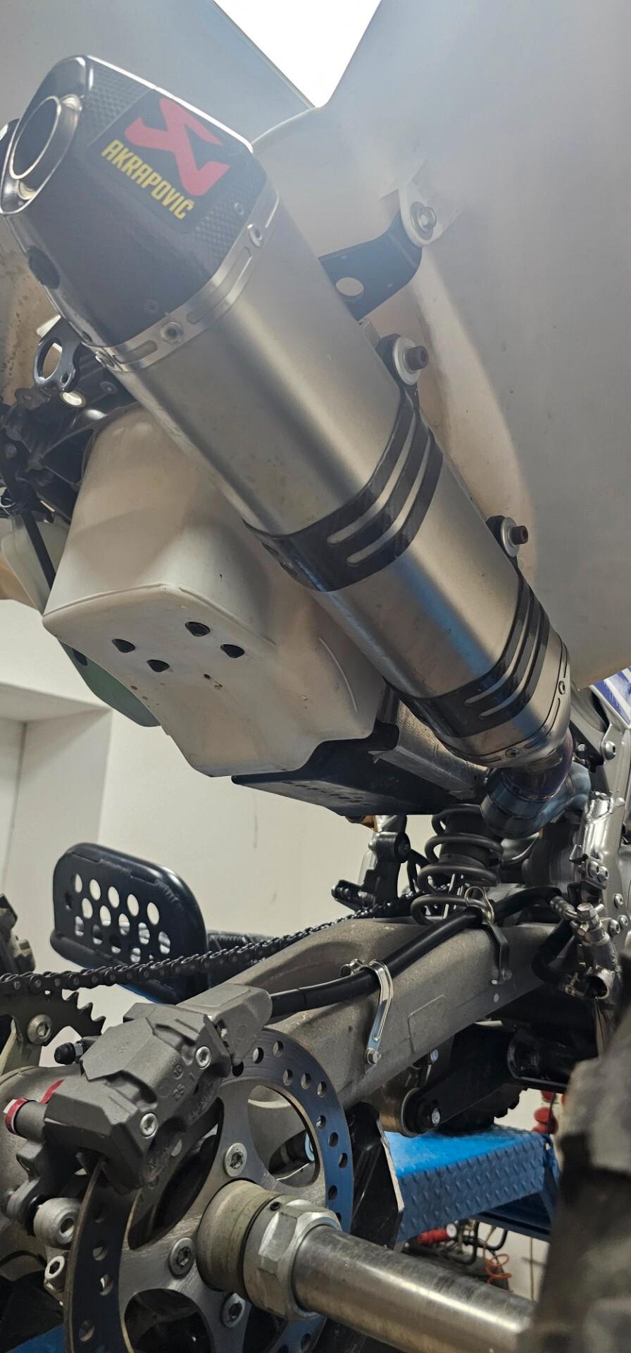 Yamaha YFZ 450 Special edition FOX AKRAPOVIC