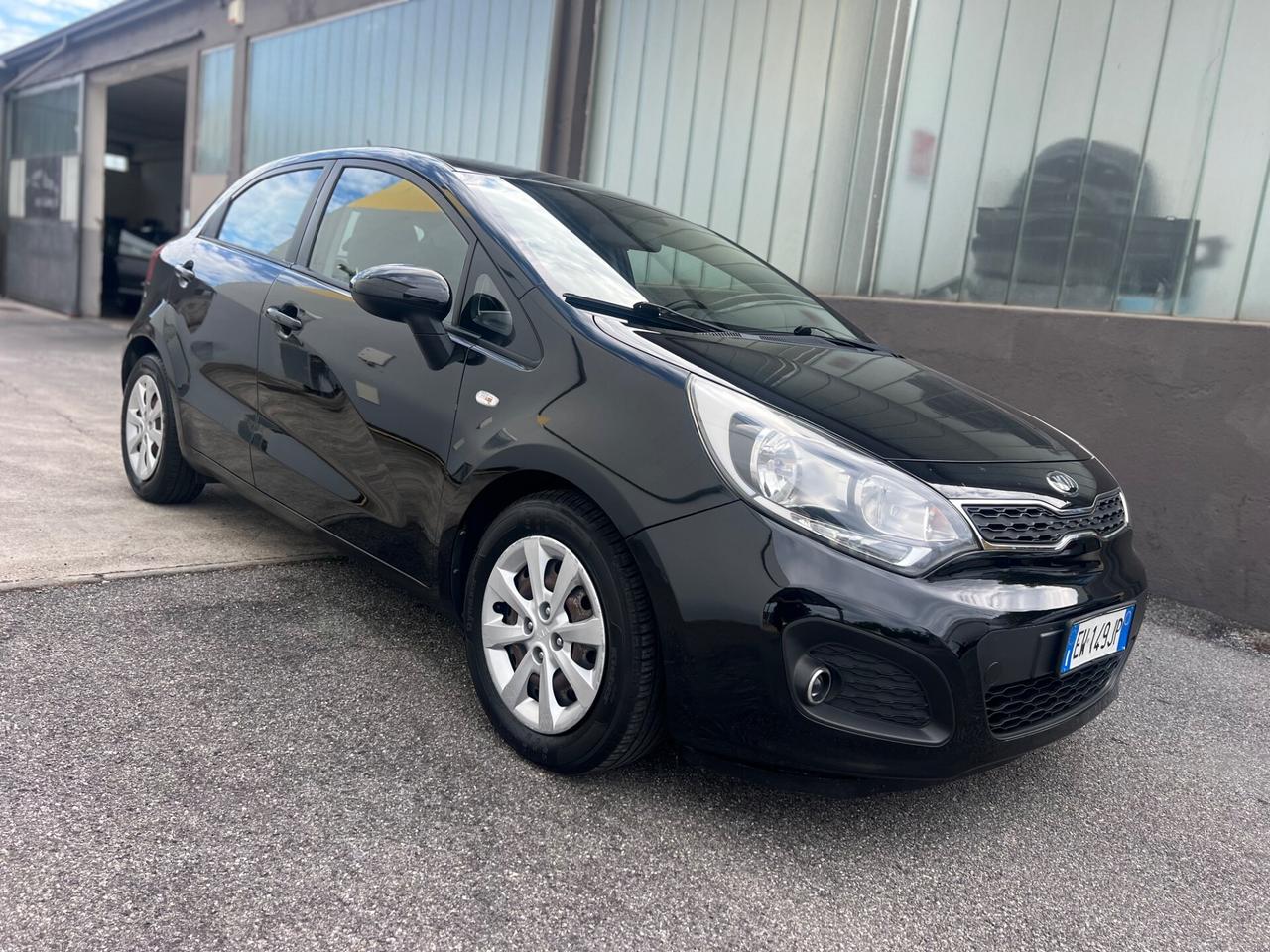 Kia Rio 1.2 benzina - adatta anche a neopatentati