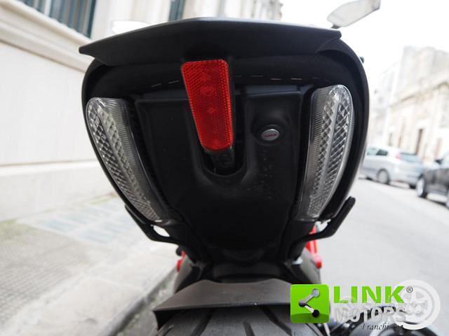 DUCATI Diavel Red Carbon