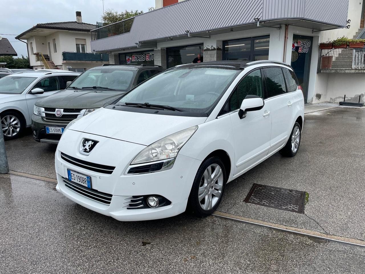 Peugeot 5008 1.6 -HDi 115CV 7 posti cambio automatico