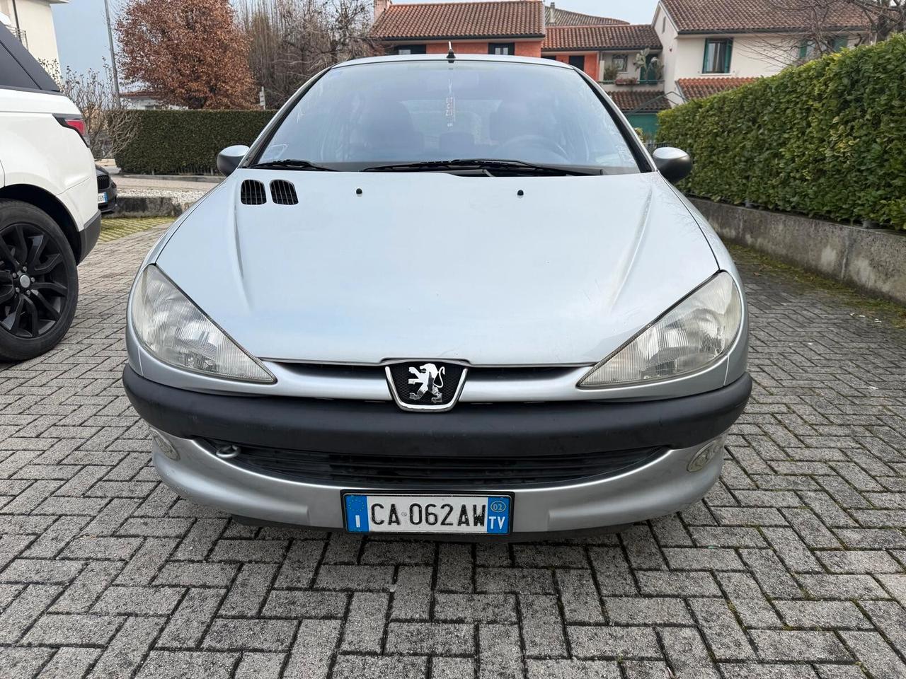 Peugeot 206 1.1 3p. XR