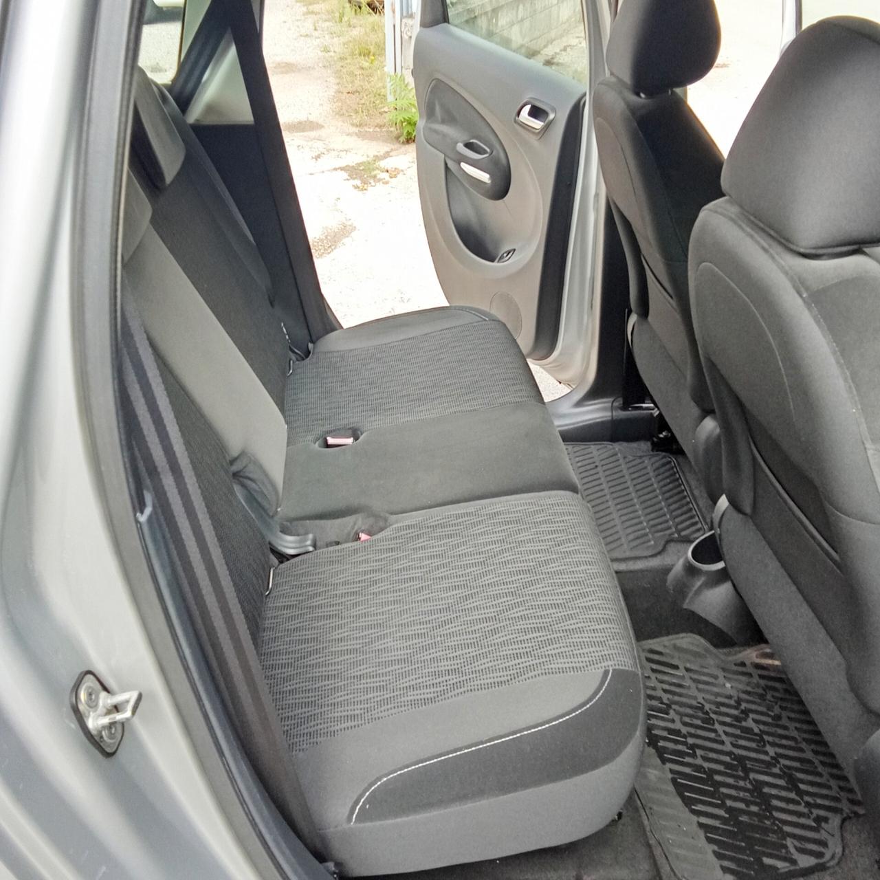 Citroen C3 Picasso 100 Exclusive E6 016